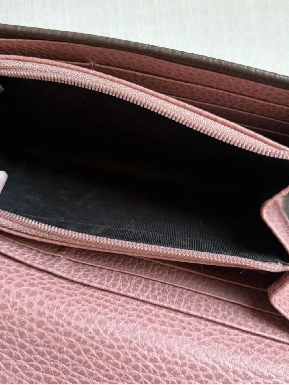 GUCCI brown/pink pebbled leather long wallet